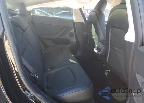 2024 Tesla Model Y из США, поврежденный, VIN 7SAYGDED2RF153059